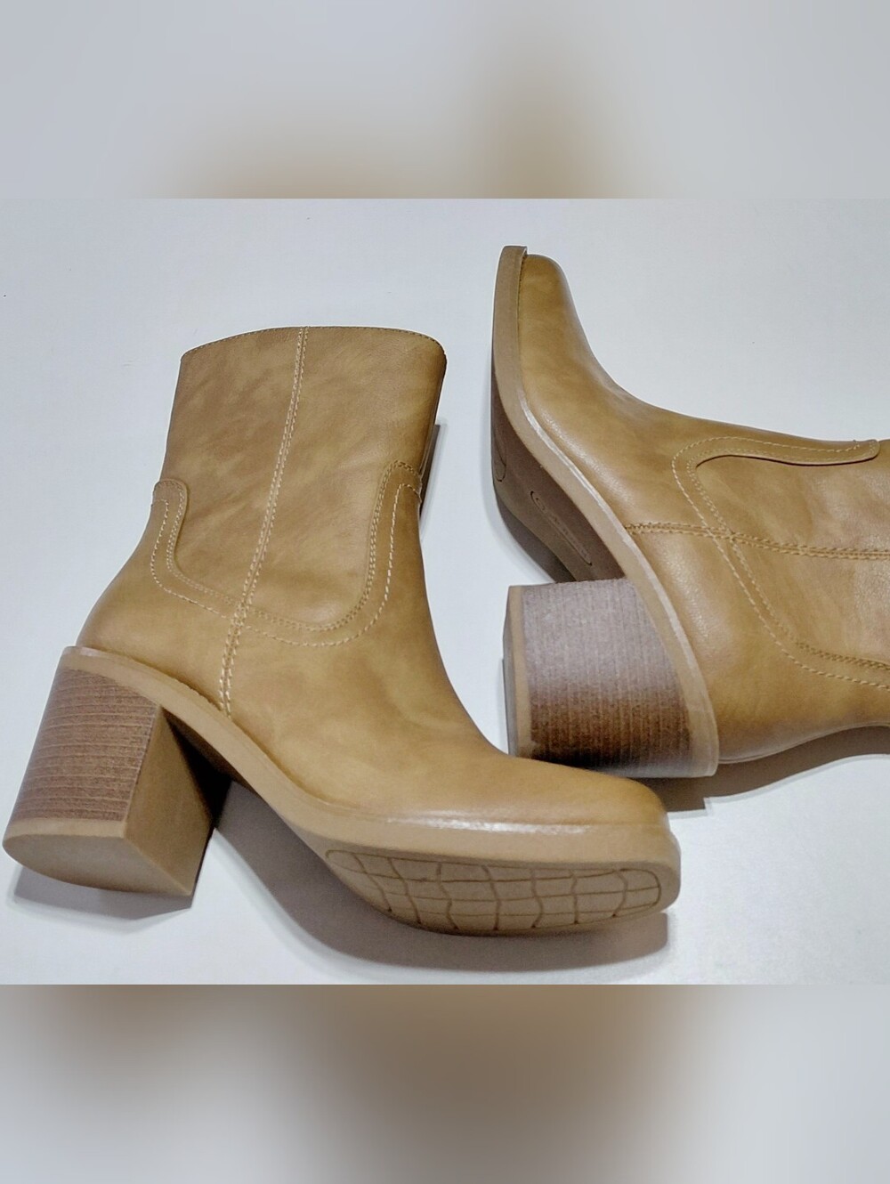 BARETRAPS Women's  McKenna Tan Mid Calf  Boots Size 9M